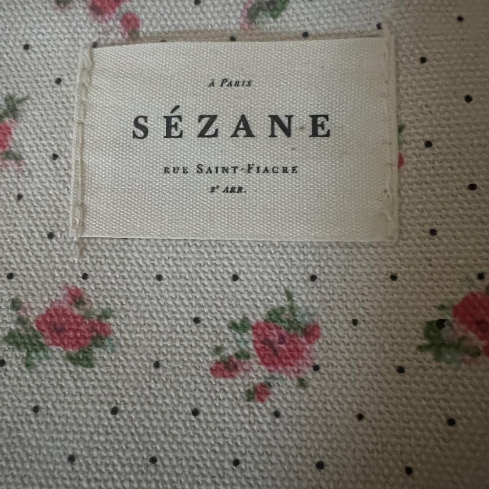 Sézane Floral Ruffle Pouch - Limited Edition - Picture 7 of 10